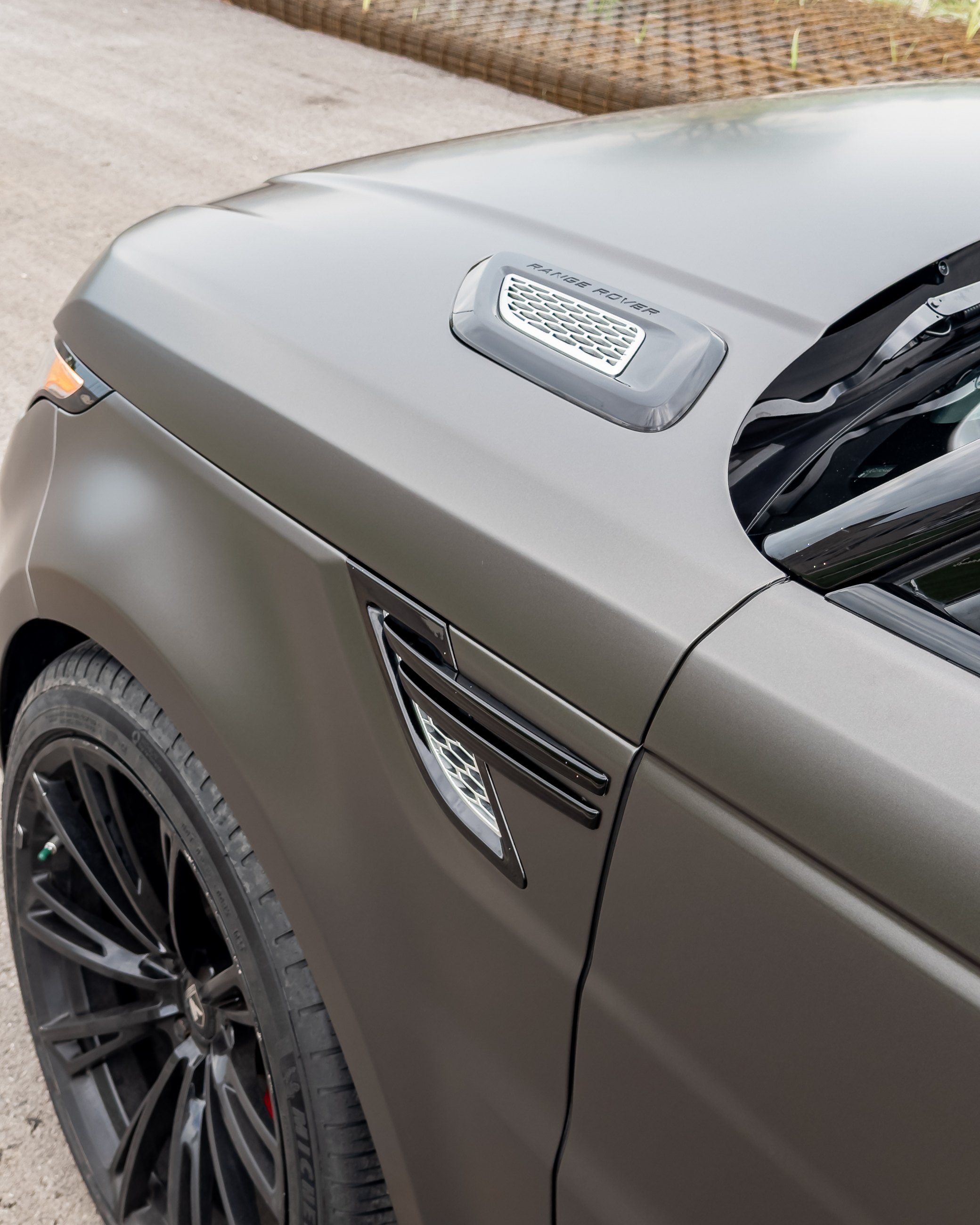 2015 Land Rover Range Rover HSE Dynamic photo