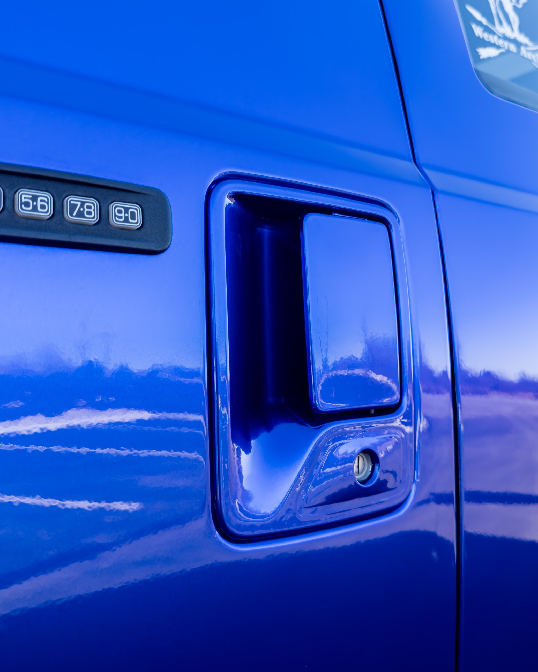 2012 FORD F-250 Super Duty Lariat photo